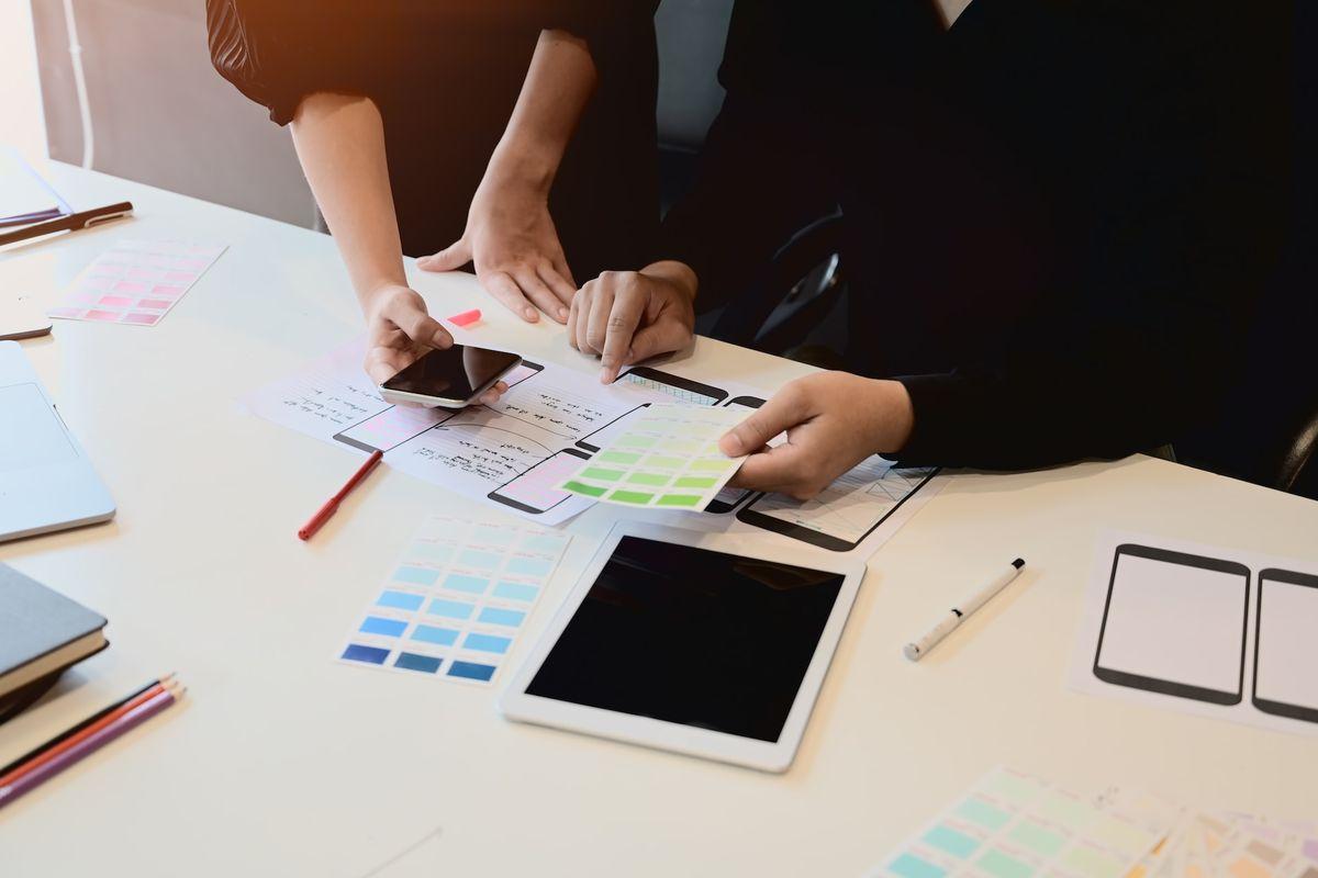 What does an applications developer do