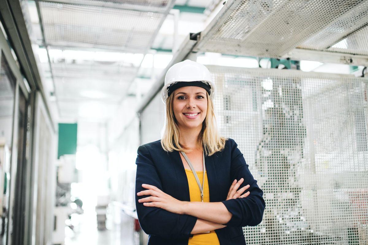 What does a general superintendent do