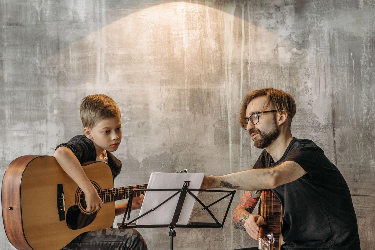 What does a 5th grade teacher do