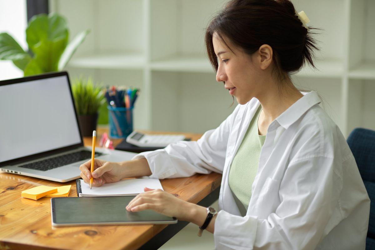 What does a product engineer do