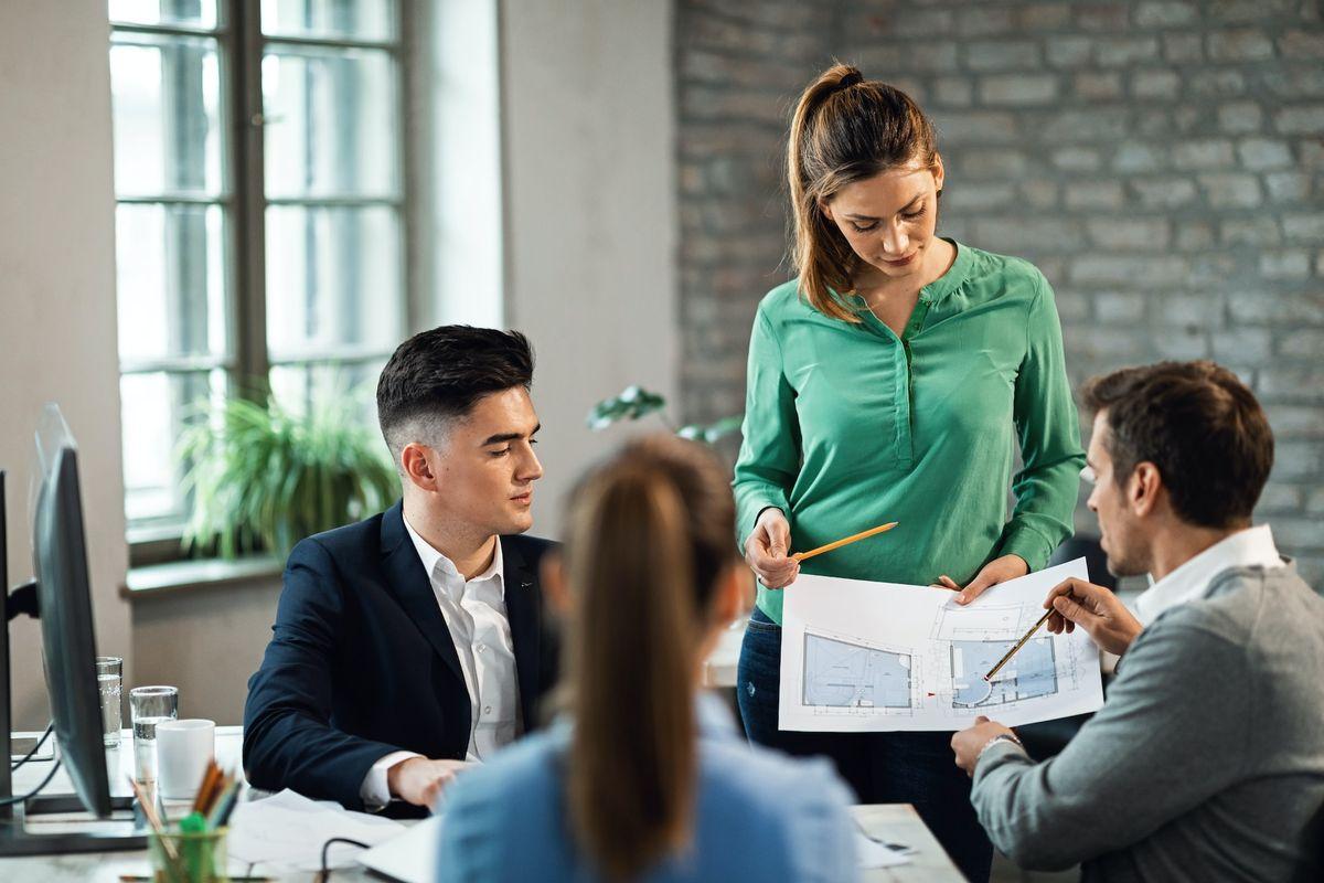 What does a working supervisor do