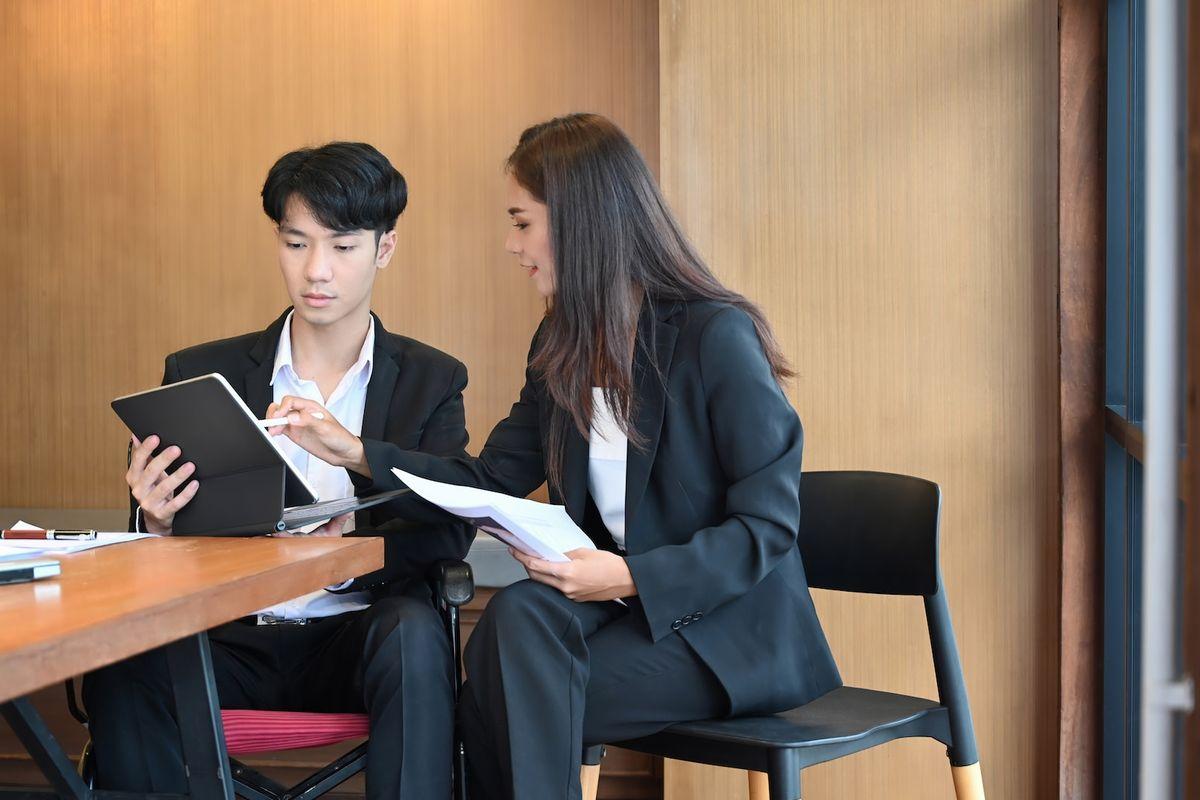 What does an information technology administrator do