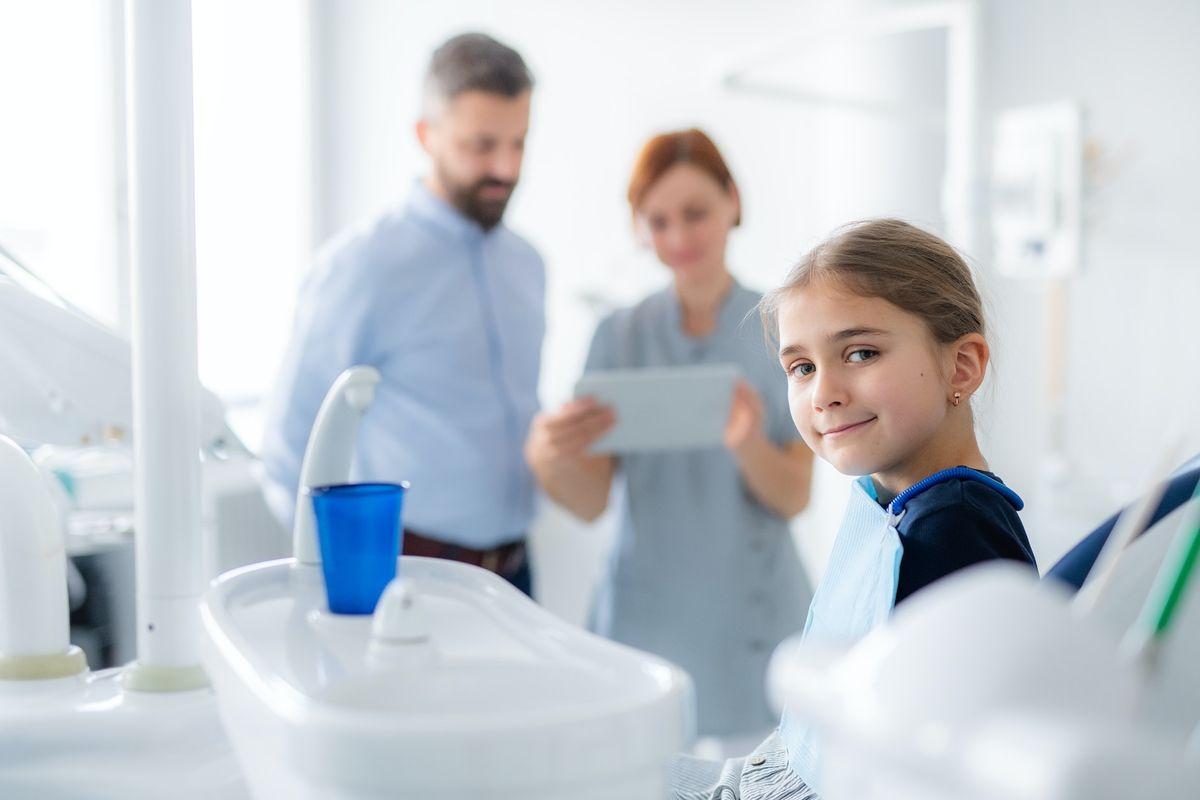 What does a registered nurse unit manager do